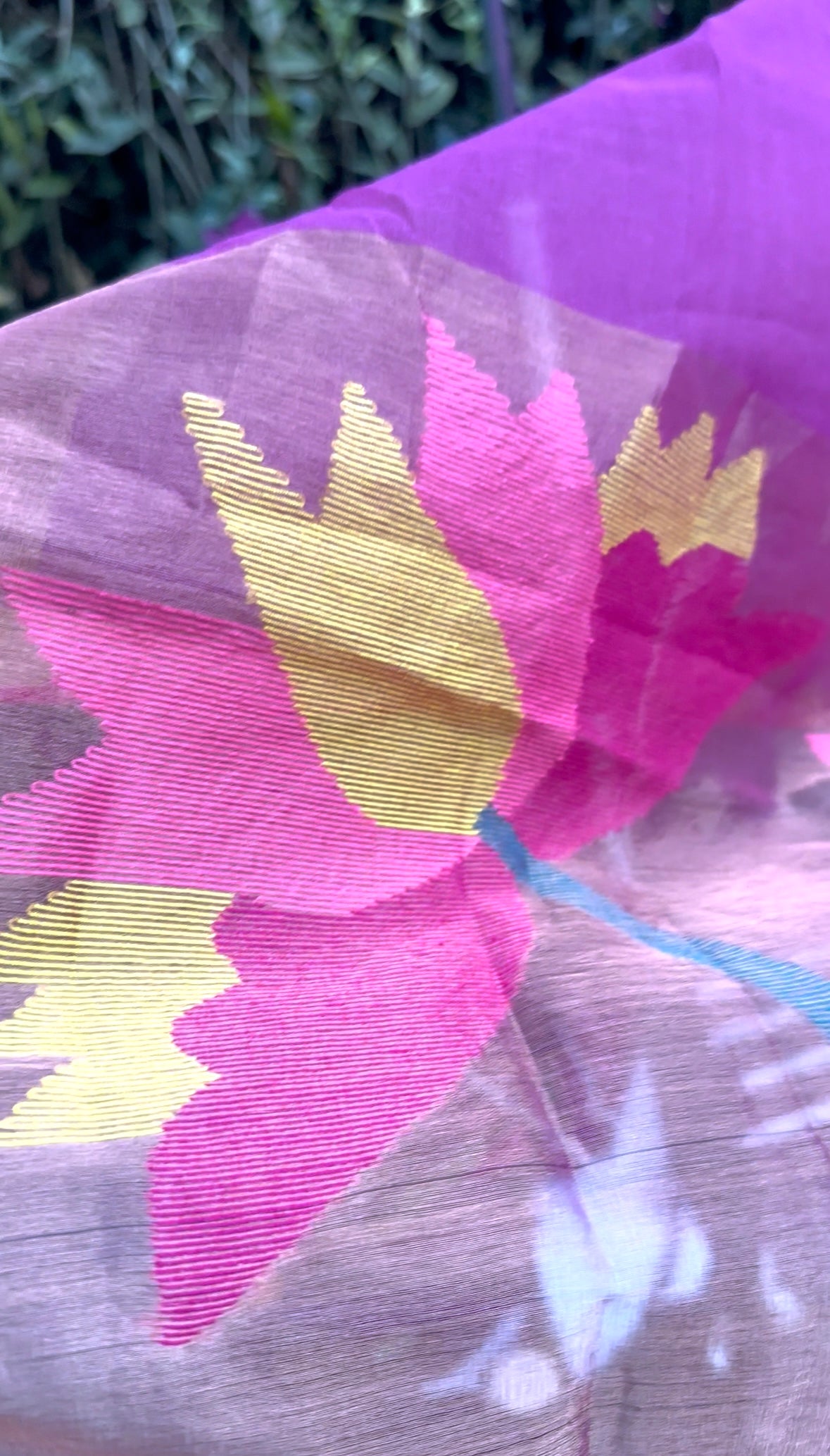 Kushboo lotus jamdhani silk set