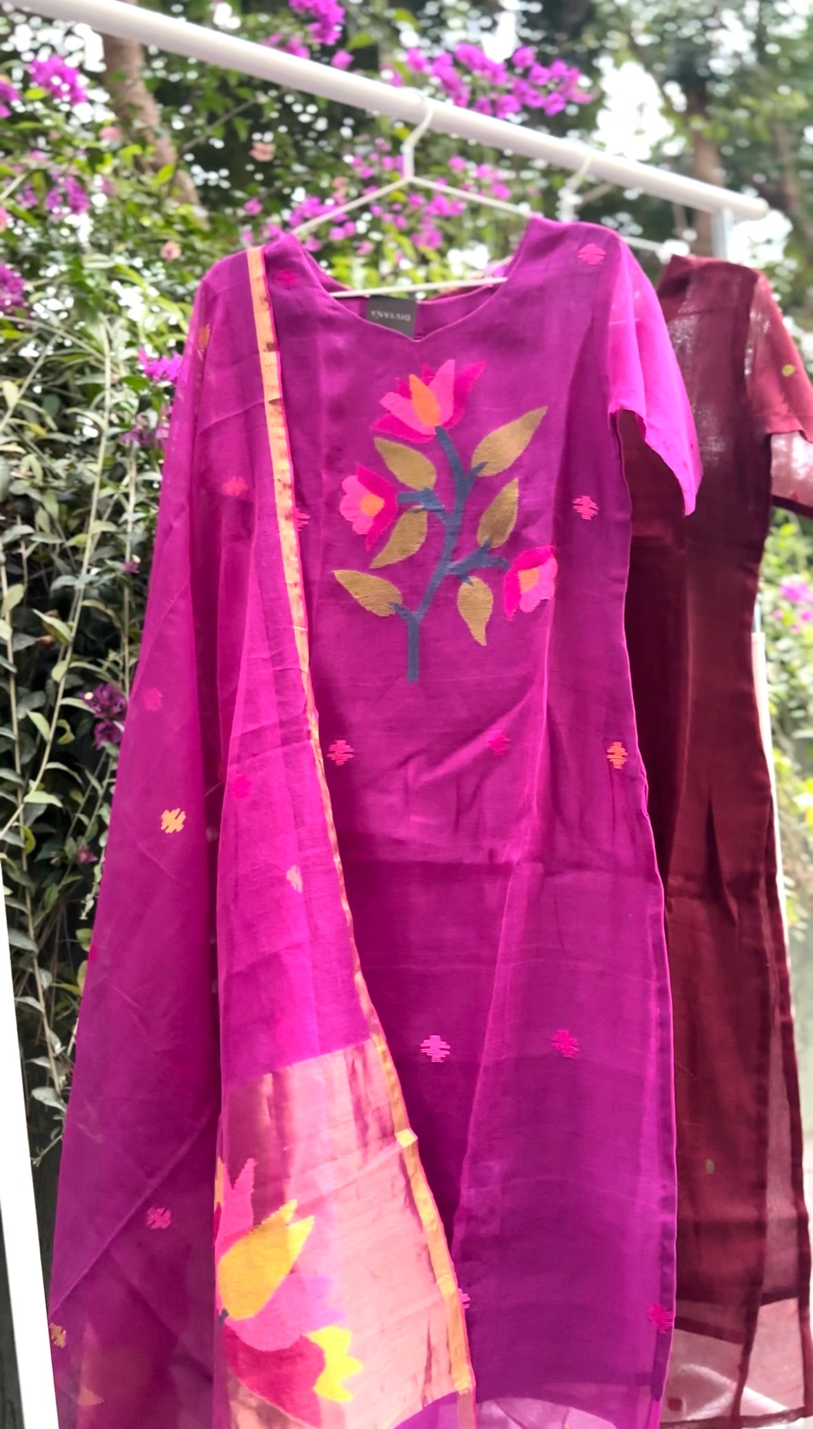 Kushboo lotus jamdhani silk set